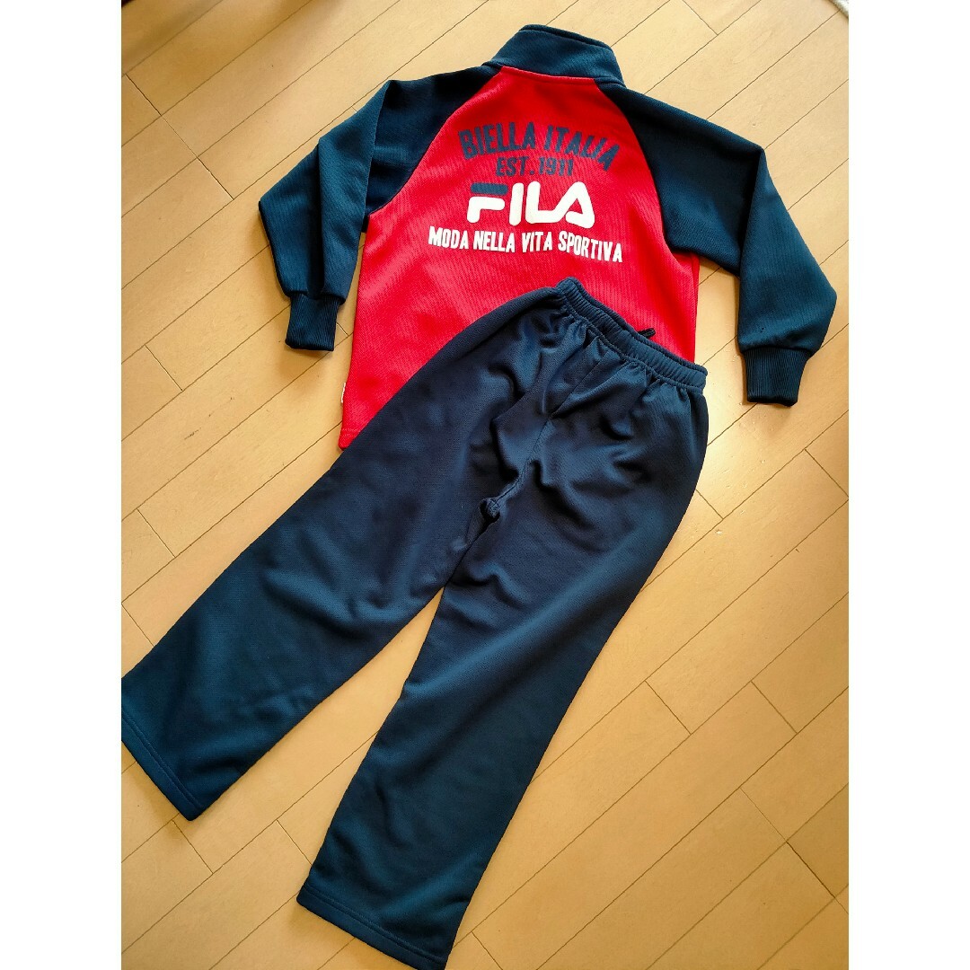 FILA(フィラ)の☆送料込み☆FILA　ジャージ上下　長袖長ズボン　サイズ120 キッズ/ベビー/マタニティのキッズ服男の子用(90cm~)(ジャケット/上着)の商品写真