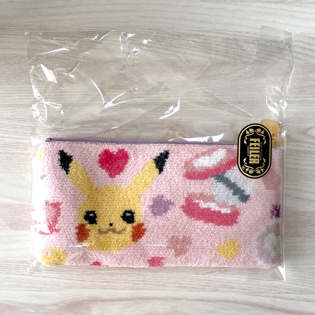 【新品】フェイラー ポケモン　ラブリー　コスメ　フラットポーチ