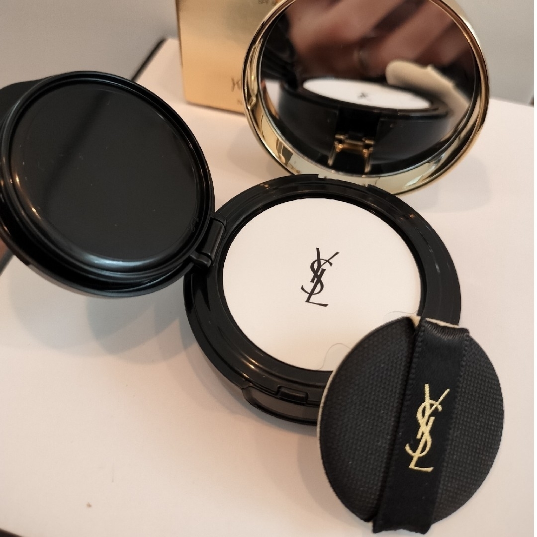 Yves Saint Laurent(イヴサンローラン)の新品✨YSL miniクッションファンデーション N20 コスメ/美容のベースメイク/化粧品(ファンデーション)の商品写真