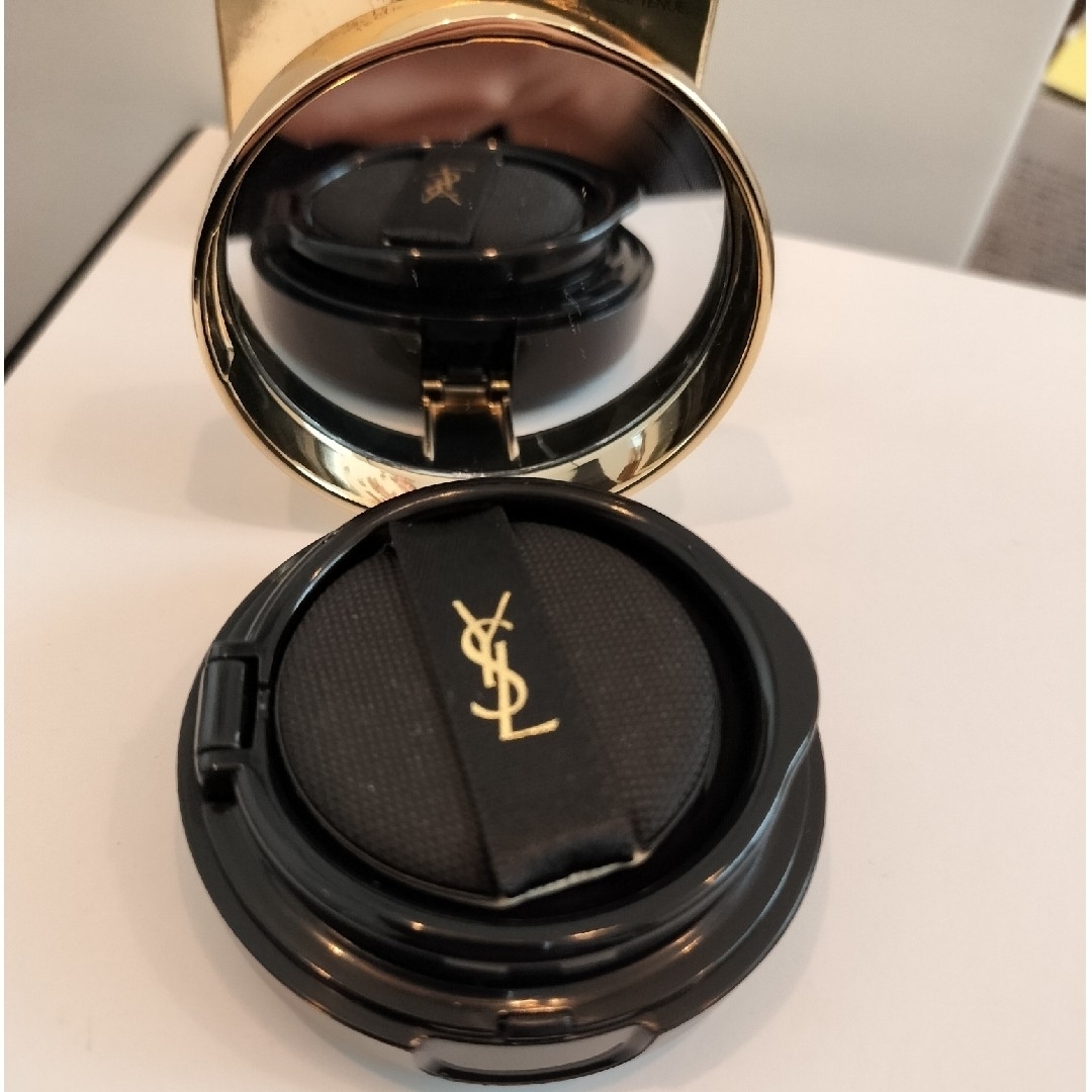 Yves Saint Laurent(イヴサンローラン)の新品✨YSL miniクッションファンデーション N20 コスメ/美容のベースメイク/化粧品(ファンデーション)の商品写真