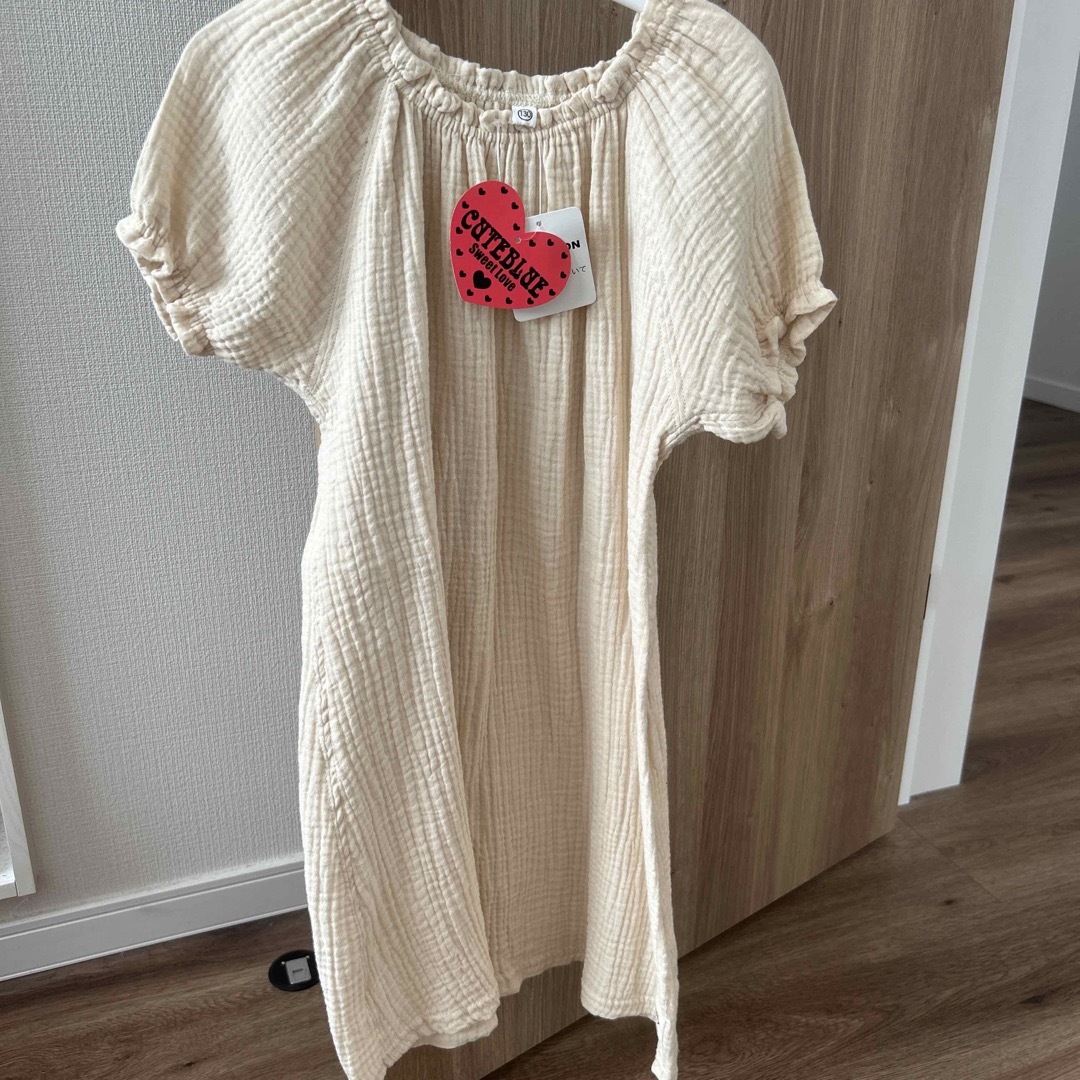 新品未使用 ワンピース 130 キッズ/ベビー/マタニティのキッズ服女の子用(90cm~)(ワンピース)の商品写真