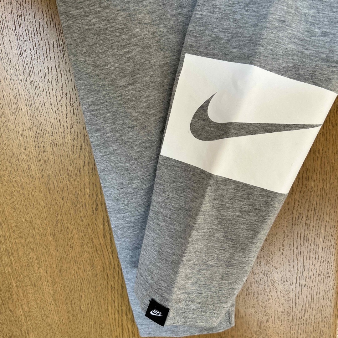 NIKE(ナイキ)のNIKE スパッツ　婦人 レディースのレッグウェア(レギンス/スパッツ)の商品写真