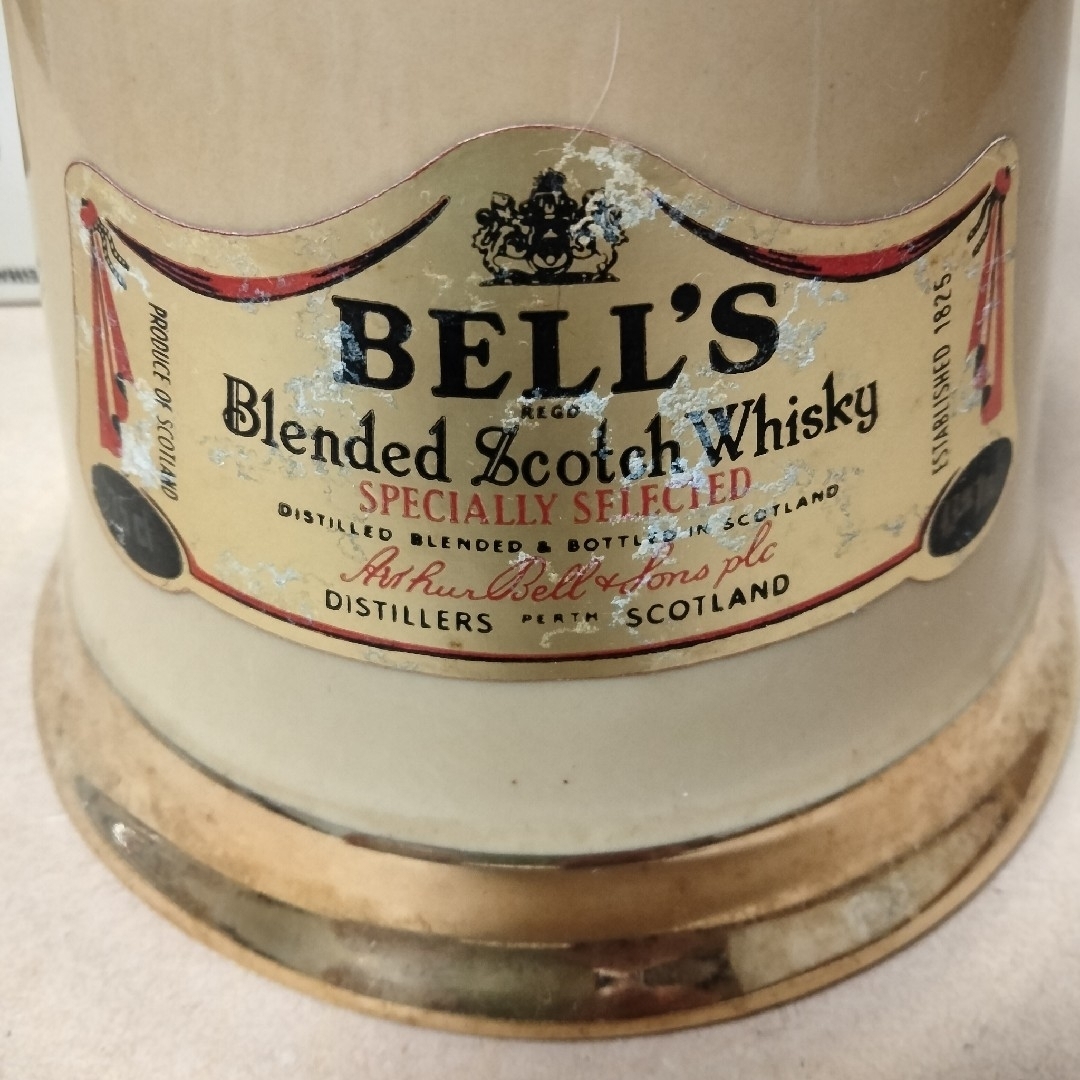 BELL - ベルウイスキー陶器ボトル750mm 古酒の通販 by ポン吉's BELL - ベルウイスキー陶器ボトル750mm 古酒の通販 by ポン吉's