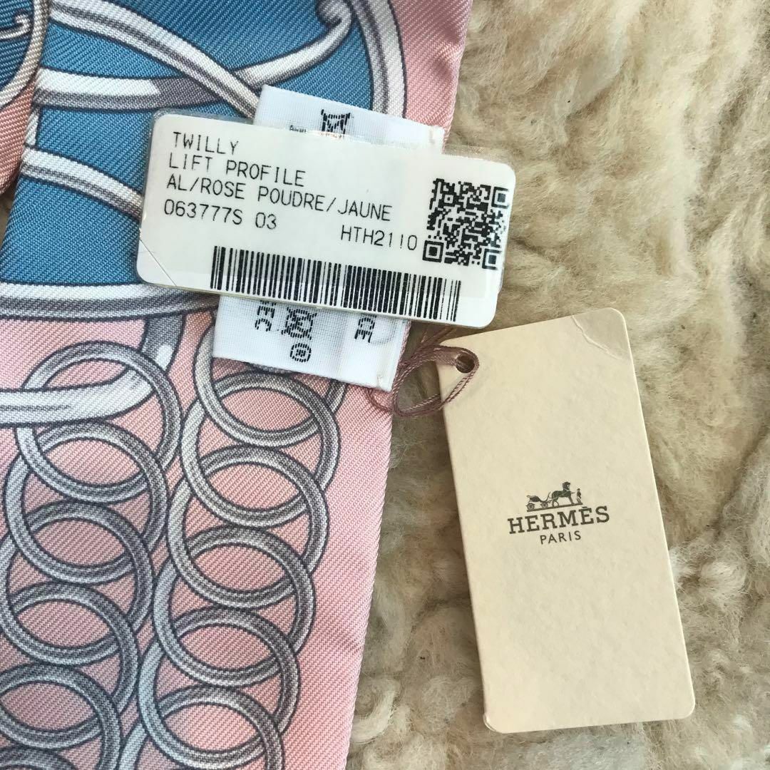 ☆未使用品☆HERMES エルメス ツイリー リフト プロフィール ピンク ☆未使用品☆HERMES エルメス ツイリー リフト プロフィール ピンク
