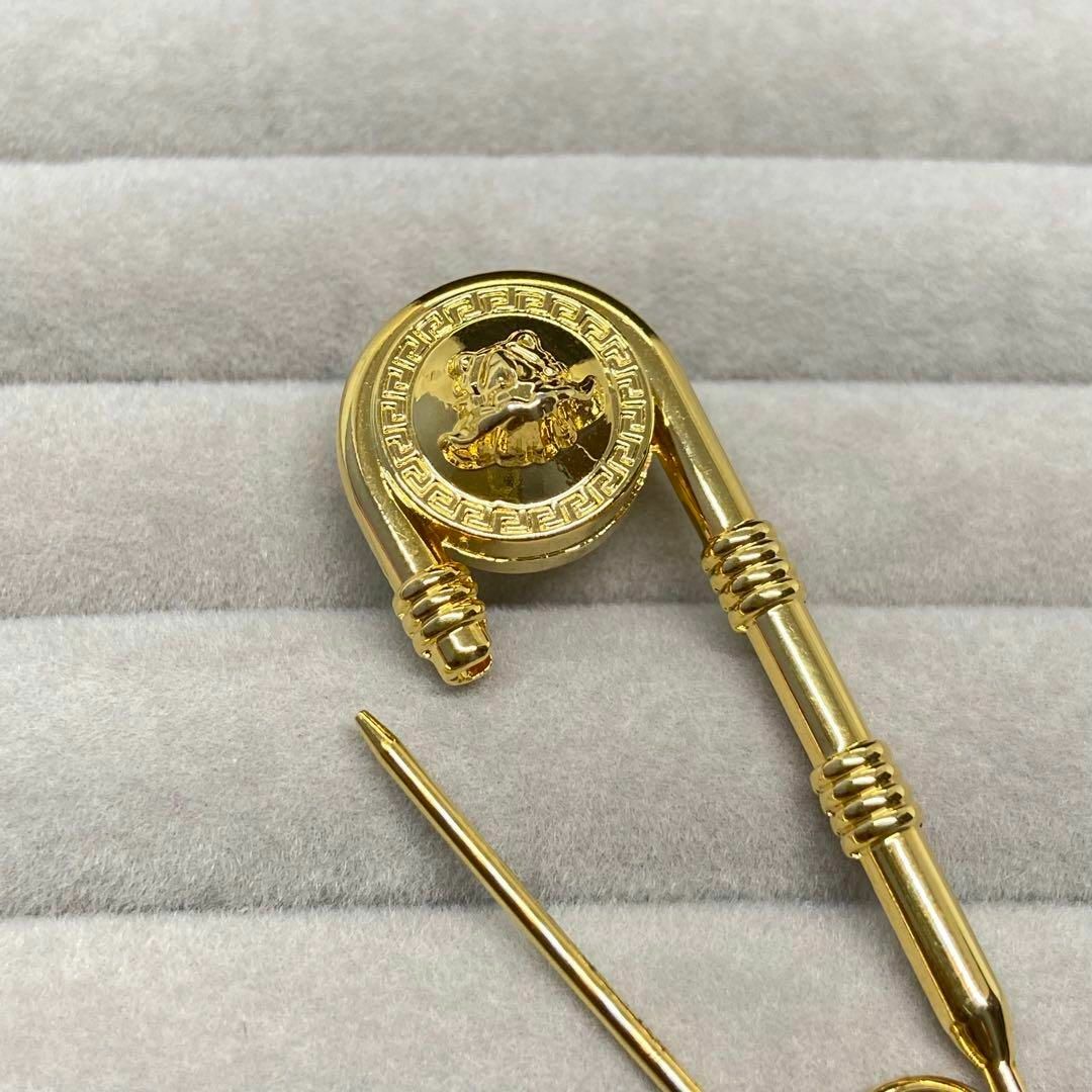 【極美品】 VERSACE ピン ブローチ メデューサ グレカ