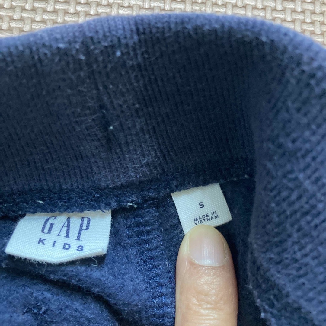 GAP(ギャップ)の120  厚めのズボン キッズ/ベビー/マタニティのキッズ服男の子用(90cm~)(パンツ/スパッツ)の商品写真