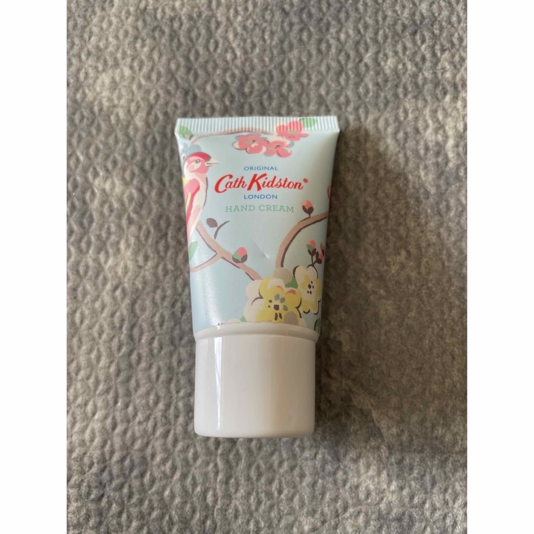 Cath Kidston(キャスキッドソン)のCath Kidston ハンドクリーム コスメ/美容のボディケア(ハンドクリーム)の商品写真