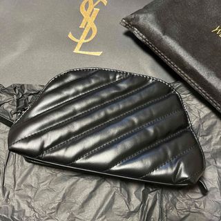 イヴサンローランボーテ(Yves Saint Laurent Beaute)のmayumin様イヴ・サンローラン beaute ポーチ　新品未使用(ポーチ)