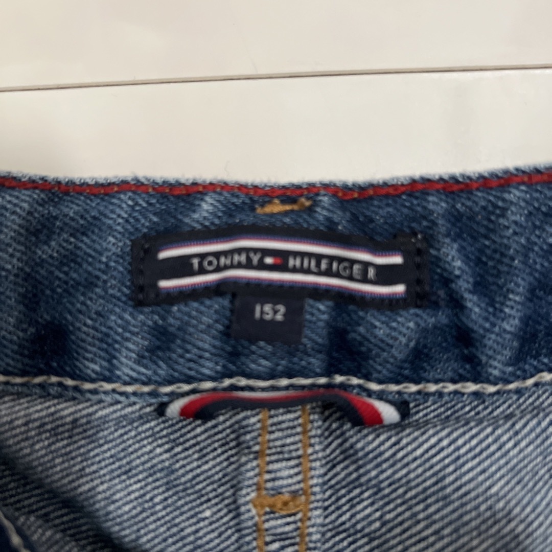 TOMMY HILFIGER(トミーヒルフィガー)のTOMMY HILFIGERデニムスカート キッズ/ベビー/マタニティのキッズ服女の子用(90cm~)(スカート)の商品写真