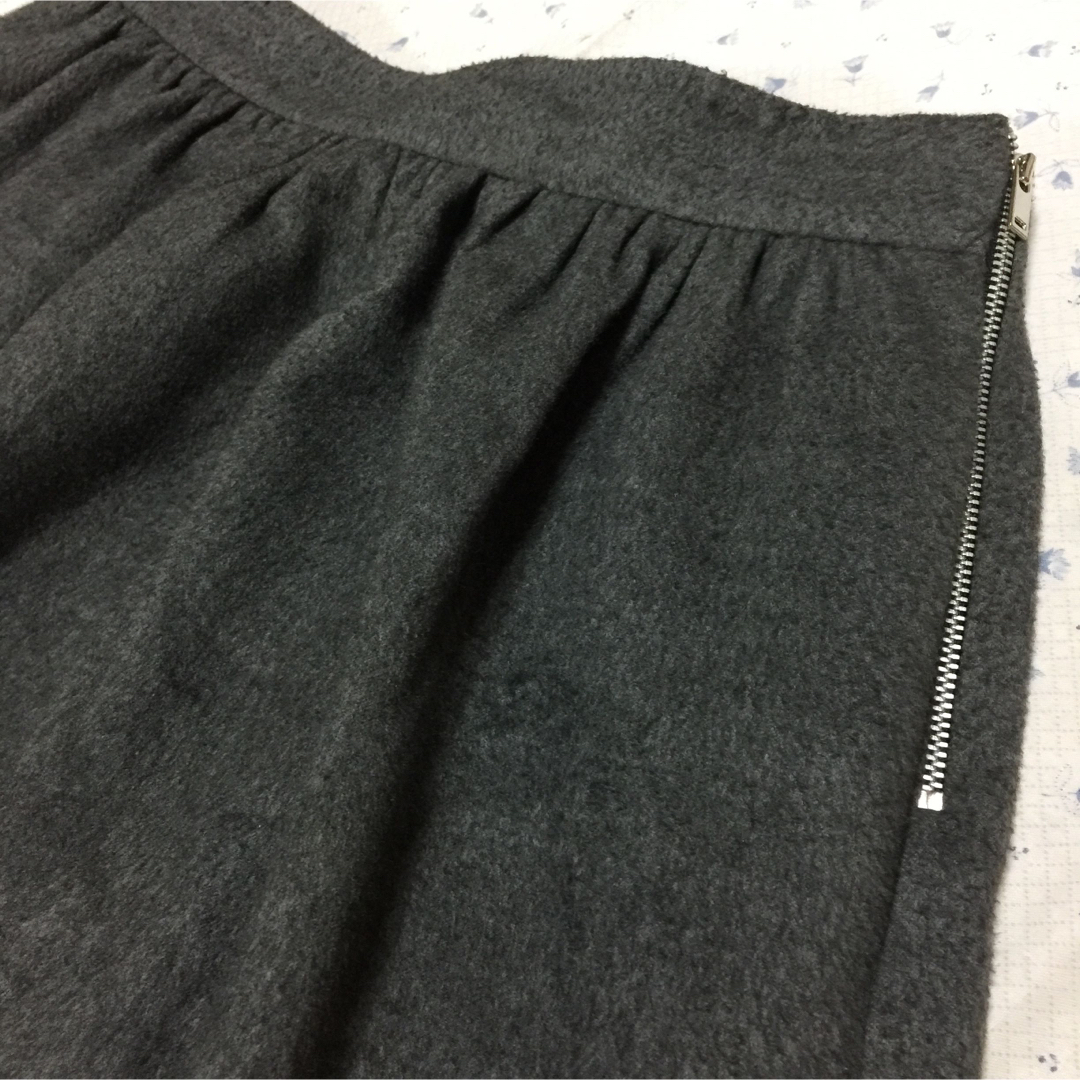 ZARA(ザラ)の冬ものセール　ZARA  起毛　厚手生地　フワフワ　秋冬　ロングスカート レディースのスカート(ロングスカート)の商品写真