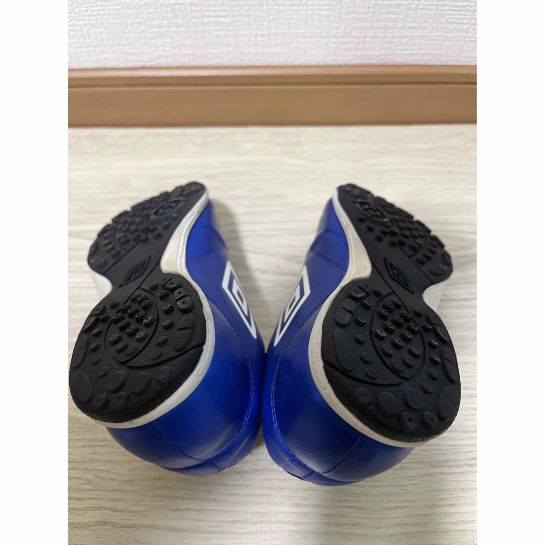 UMBRO(アンブロ)のアンブロ　サッカーシューズ　19センチ キッズ/ベビー/マタニティのキッズ靴/シューズ(15cm~)(スニーカー)の商品写真