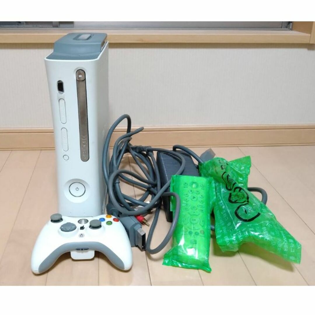 XBOX360（20GB）本体＋ソフト3本 | フリマアプリ ラクマ