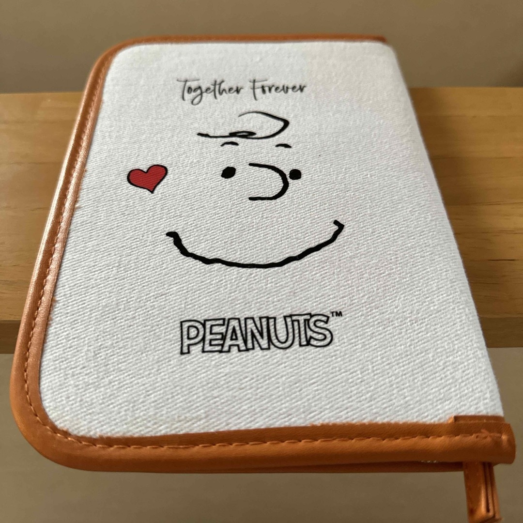 PEANUTS(ピーナッツ)のSNOOPY ケース インテリア/住まい/日用品の日用品/生活雑貨/旅行(日用品/生活雑貨)の商品写真