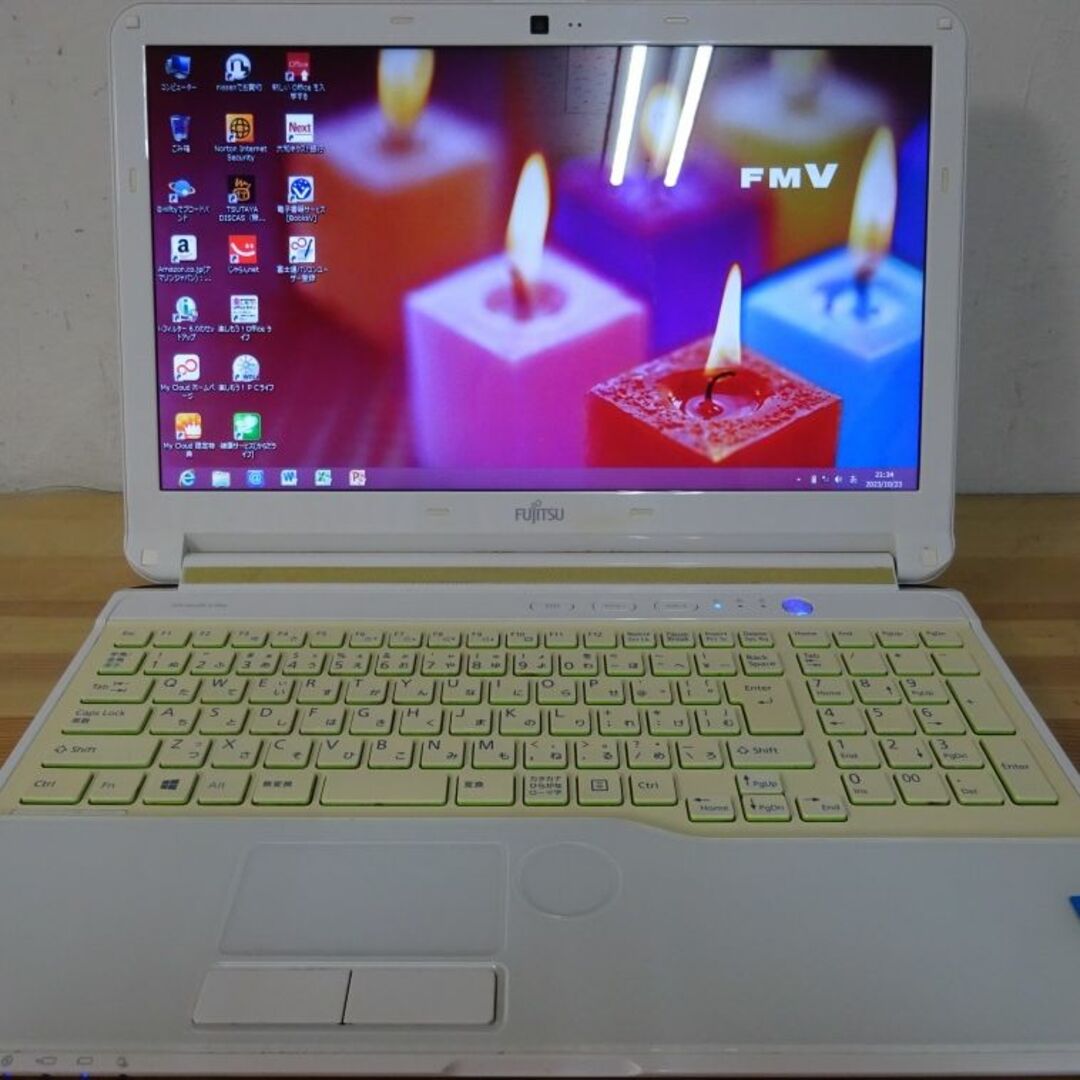 富士通 ノートパソコン LIFEBOOK AH53/J/特価良品