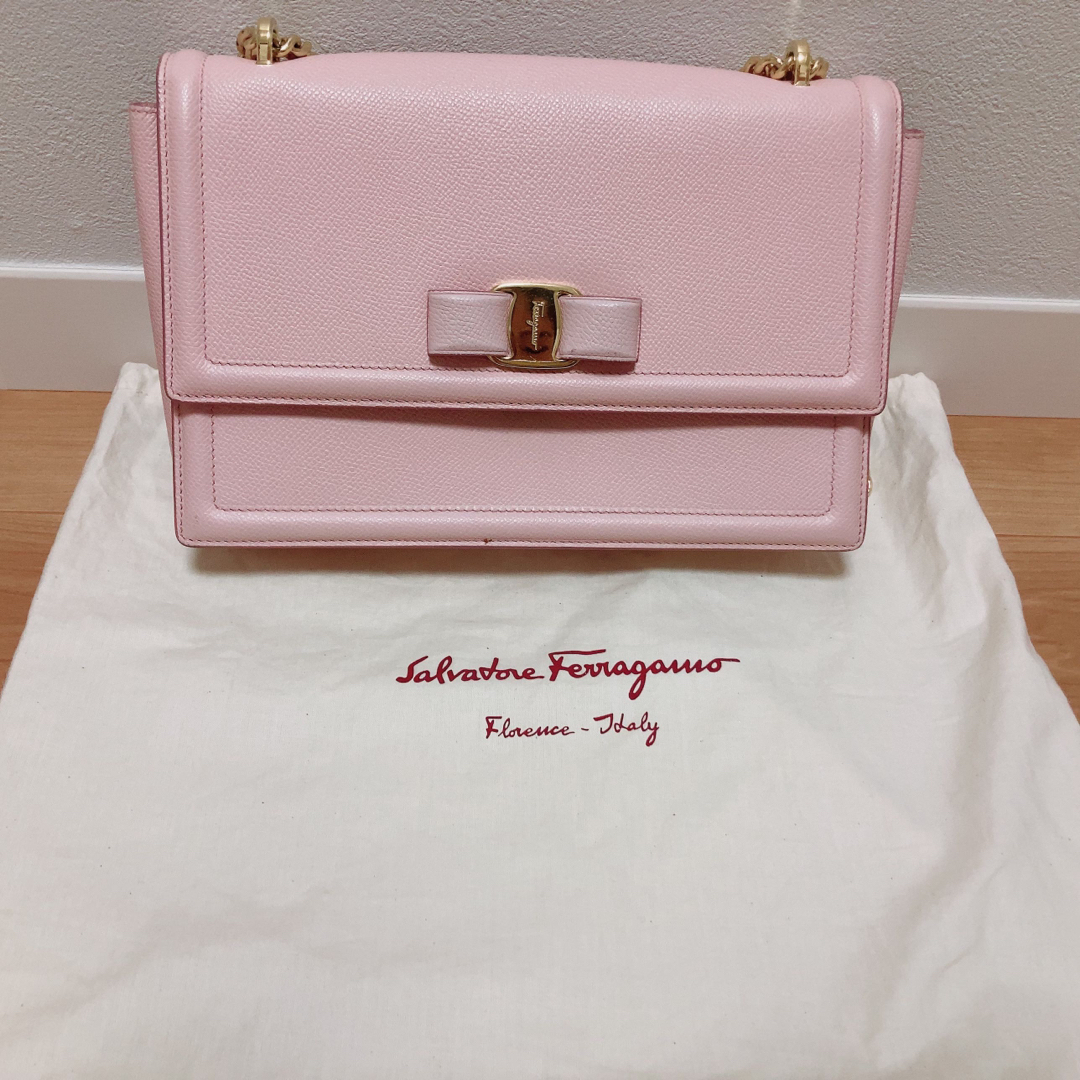 【美品】フェラガモ チェーンバッグ Salvatore Ferragamo