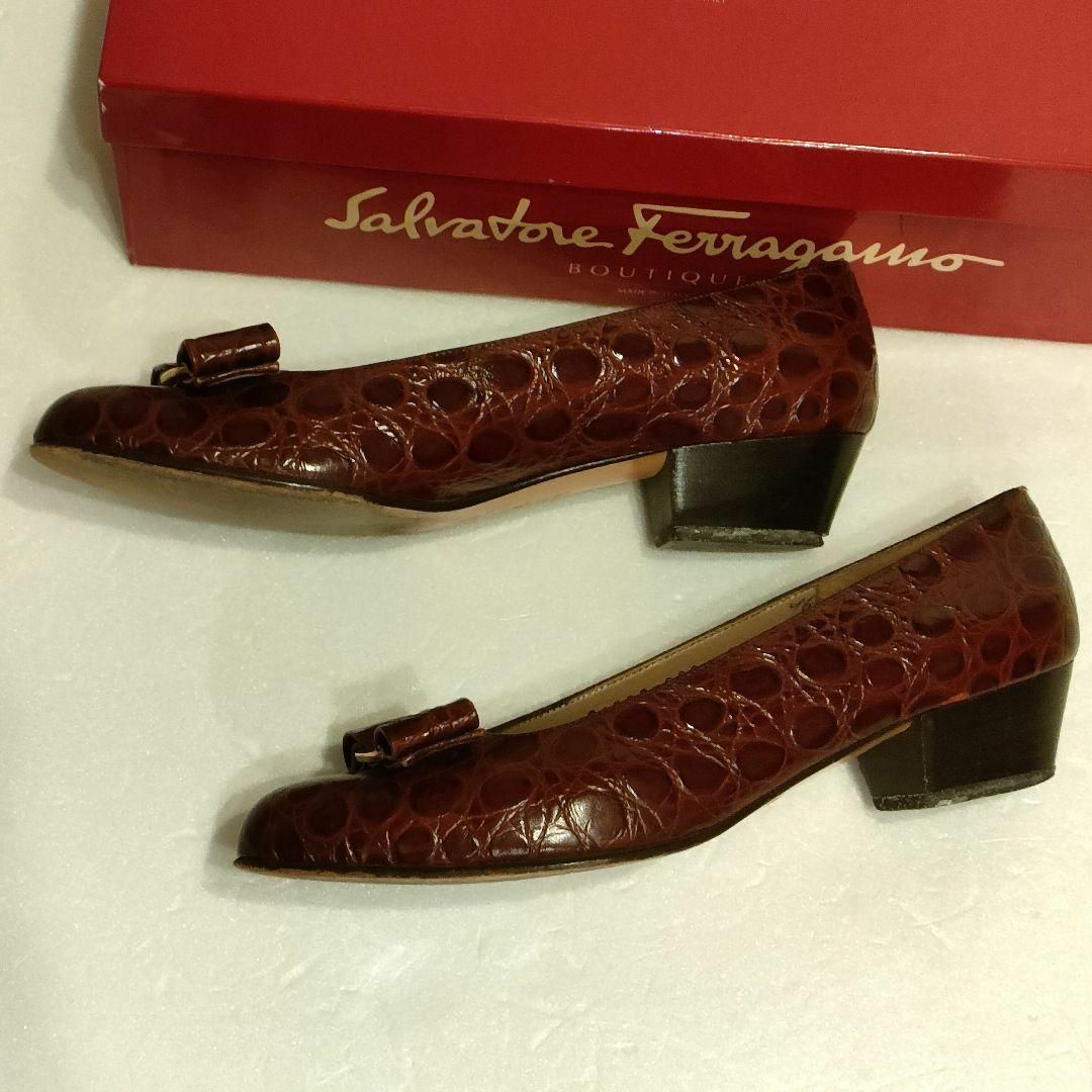 Ferragamo フェラガモ　茶パンプス　ヴァラリボン クロコ押し　5 1/2