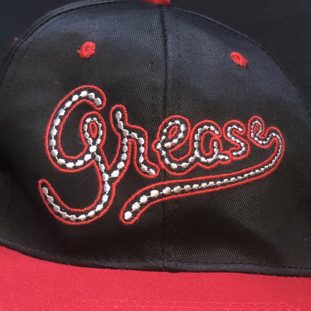 ART VINTAGE(アートヴィンテージ)のdeadstock grease movie logo 2tone cap 映画 メンズの帽子(キャップ)の商品写真