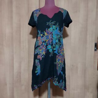 デシグアル(DESIGUAL)の刺繍、ビーズ、ラインストーン付き　ワンピース　デシグアル(ひざ丈ワンピース)