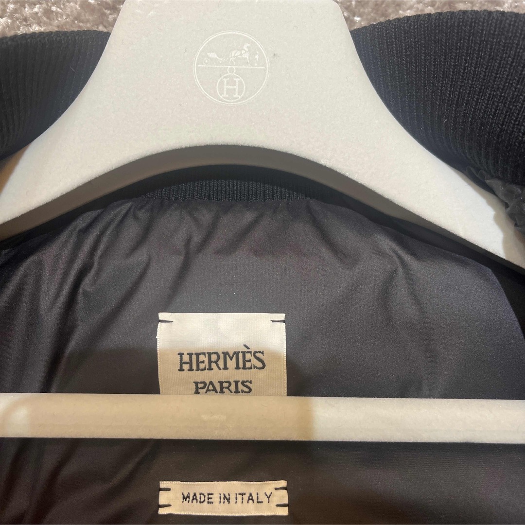 Hermes(エルメス)の阪神日本一おめでとう⭐︎セール　エルメス 今期 2023 ダウンベスト  36 レディースのジャケット/アウター(ダウンベスト)の商品写真