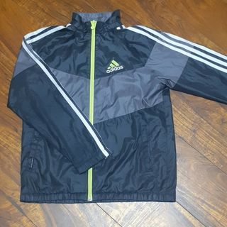 アディダス(adidas)のadidasブレーカー(上着)(ジャケット/上着)