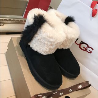 アグ(UGG)のUGG ムートンブーツ(ブーツ)