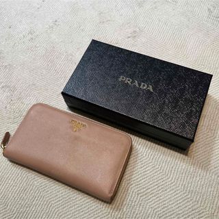 プラダ(PRADA)のプラダ　長財布　サフィアーノ　メタル　カメオ　ベージュ　ピンク(長財布)