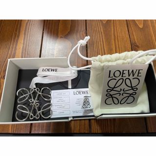 LOEWE - ☆美品☆ロエベ アナグラム ブローチ ローズゴールドの通販 by