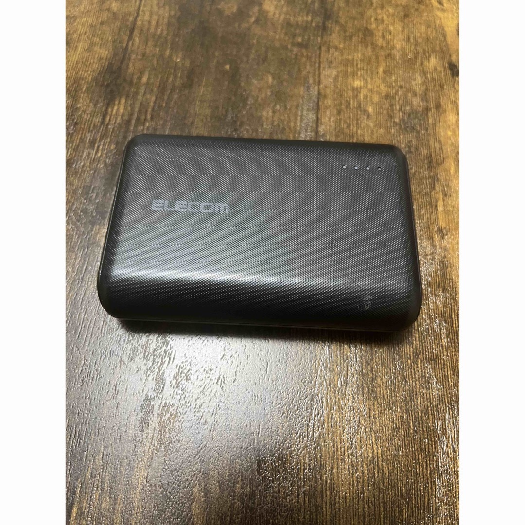 ELECOM(エレコム)のELECOM モバイルバッテリー　10050mah スマホ/家電/カメラのスマートフォン/携帯電話(バッテリー/充電器)の商品写真