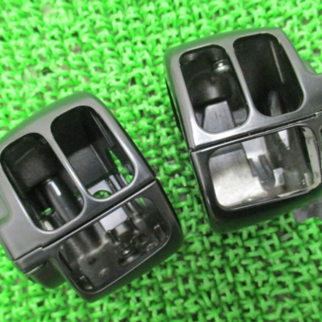 FLSTF1580 ハンドルスイッチケース 左右 ハーレー 純正 中古:32011768 | フリマアプリ ラクマ