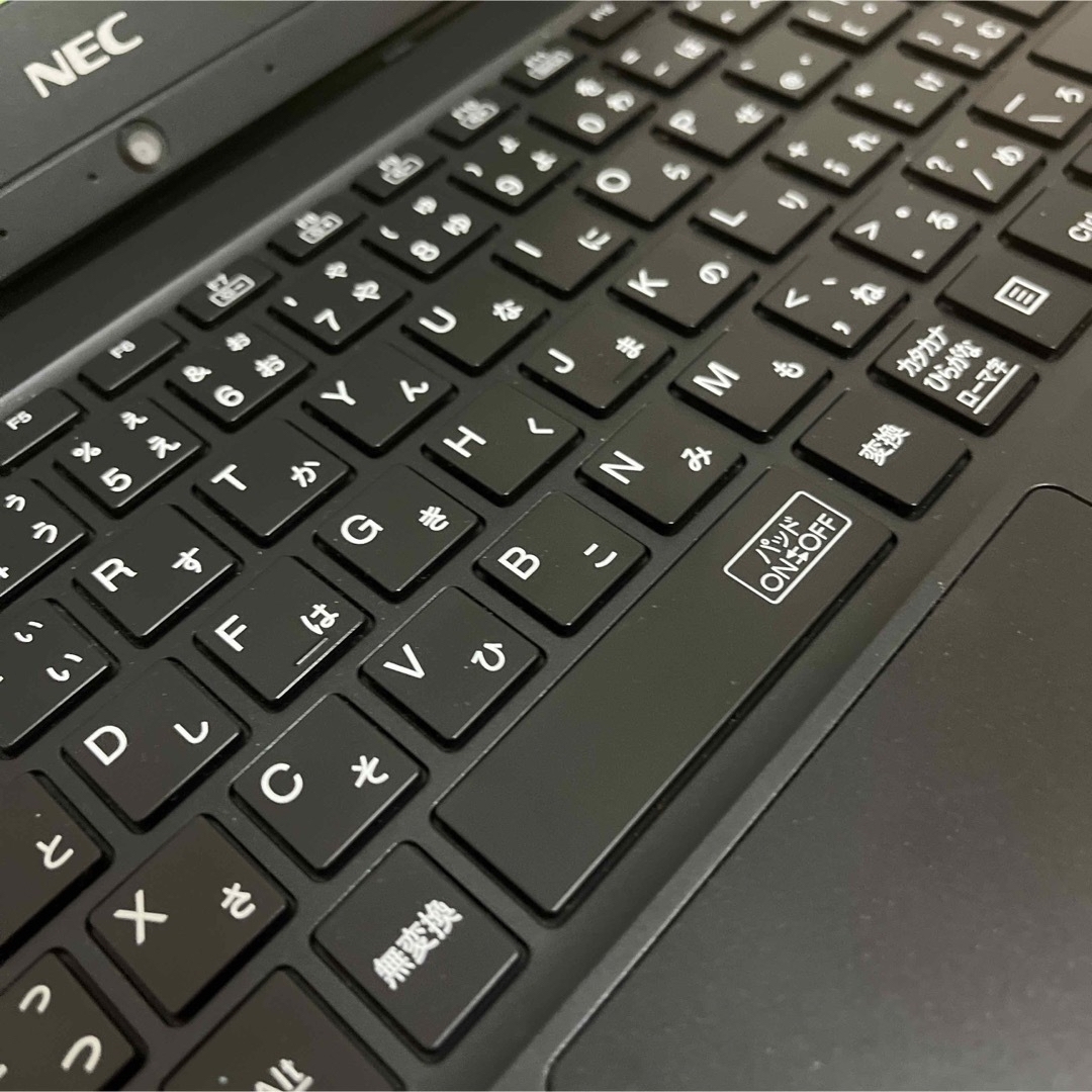 【軽量美品】8世代CPU Windows11 NEC VKT13H-4