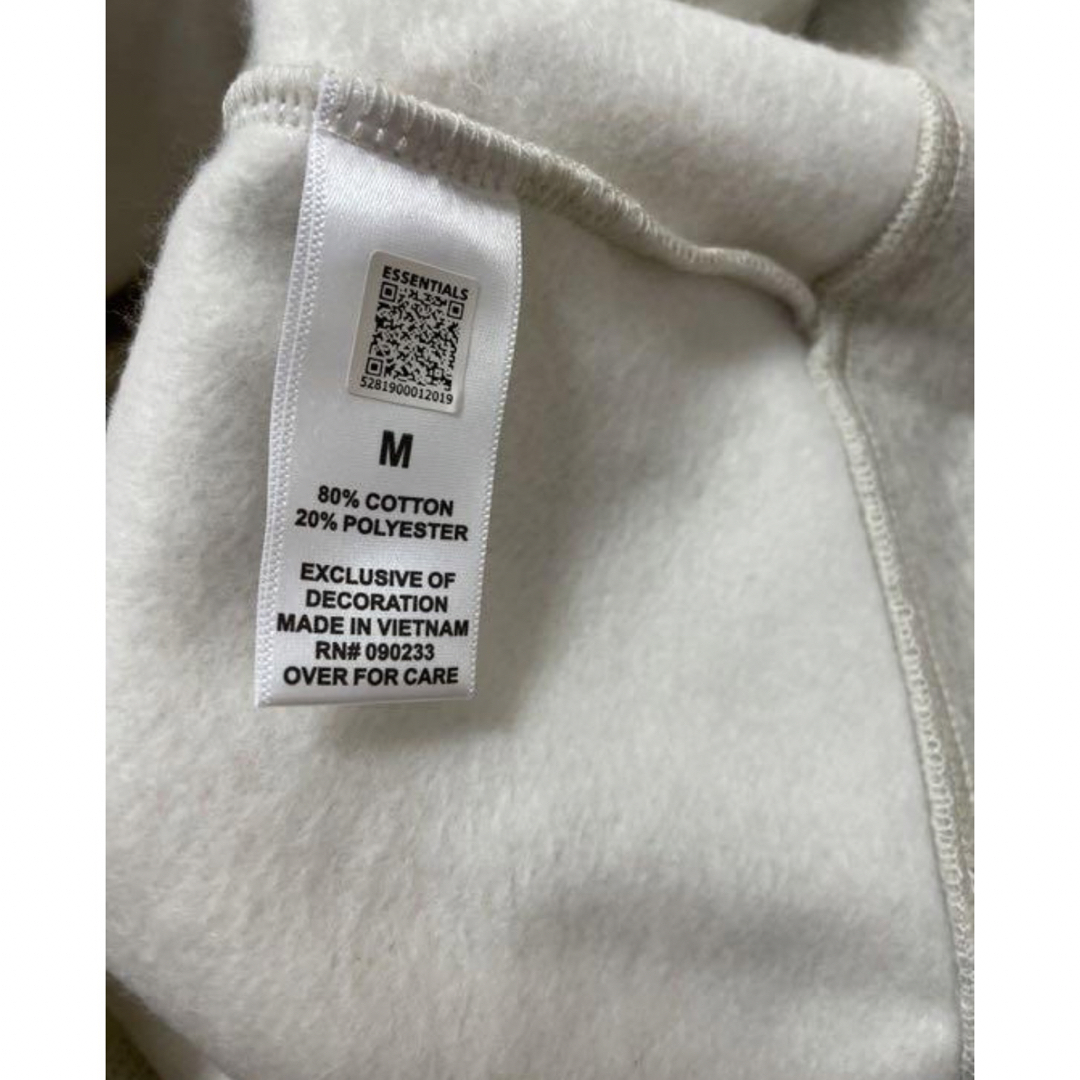 FEAR OF GOD(フィアオブゴッド)のESSENTIALSエッセンシャルズFULL-ZIP バックロゴ ジップパーカー メンズのトップス(パーカー)の商品写真