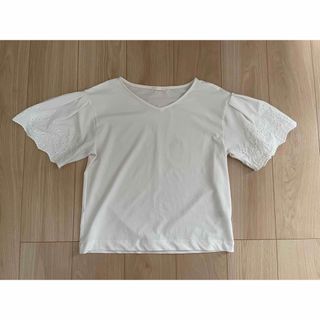 ジーユー(GU)のGU 白 レース Tシャツ(Tシャツ(半袖/袖なし))