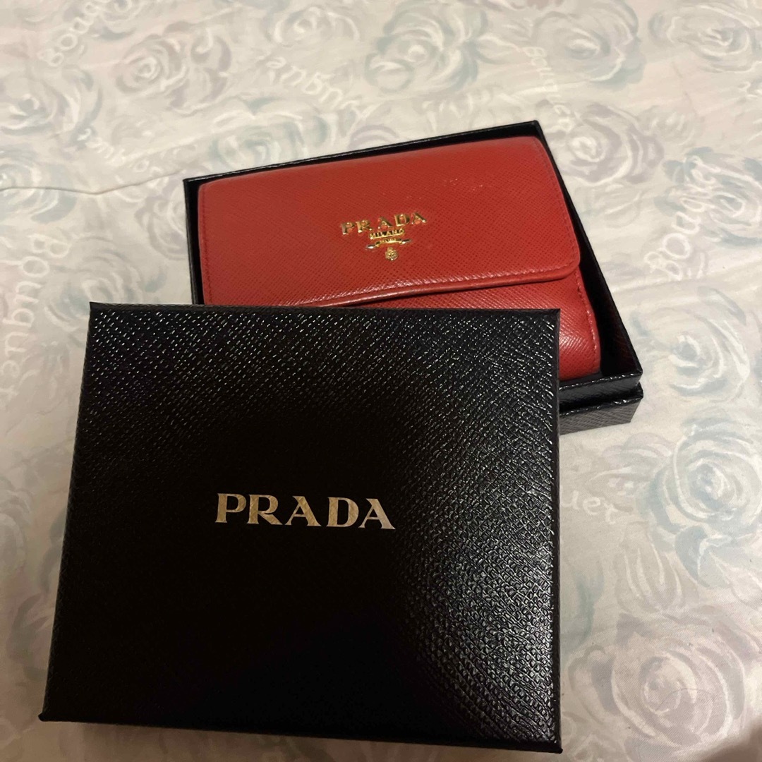 PRADA(プラダ)のプラダ　二つ折り財布 レディースのファッション小物(財布)の商品写真