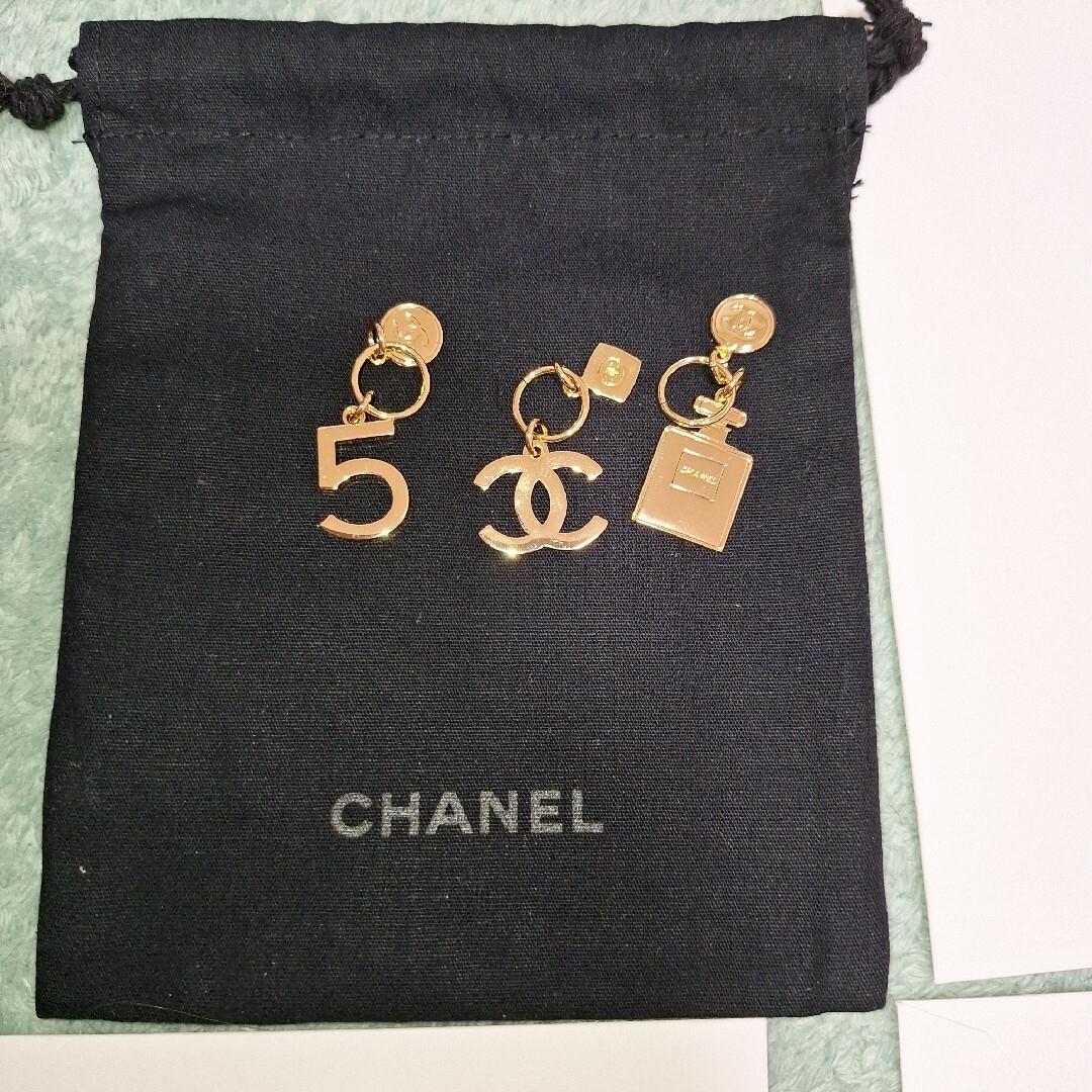 ❣️最終お値下中❣️新品❣️CHANEL・ノベルティーポーチ&ミニ巾着❣️