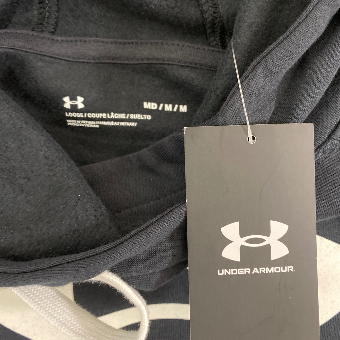 新品　UNDER ARMOUR アンダーアーマー 裏起毛パーカー　Mサイズ 3