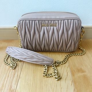 ミュウミュウ チェーンバッグの通販 100点以上 | miumiuを買うならラクマ