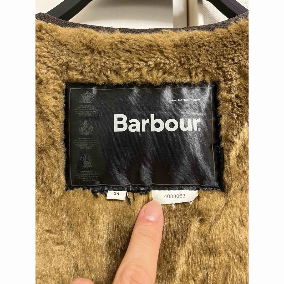 Barbour(バーブァー)のBarbour バブアー ファーライナー ベスト レディースのトップス(ベスト/ジレ)の商品写真