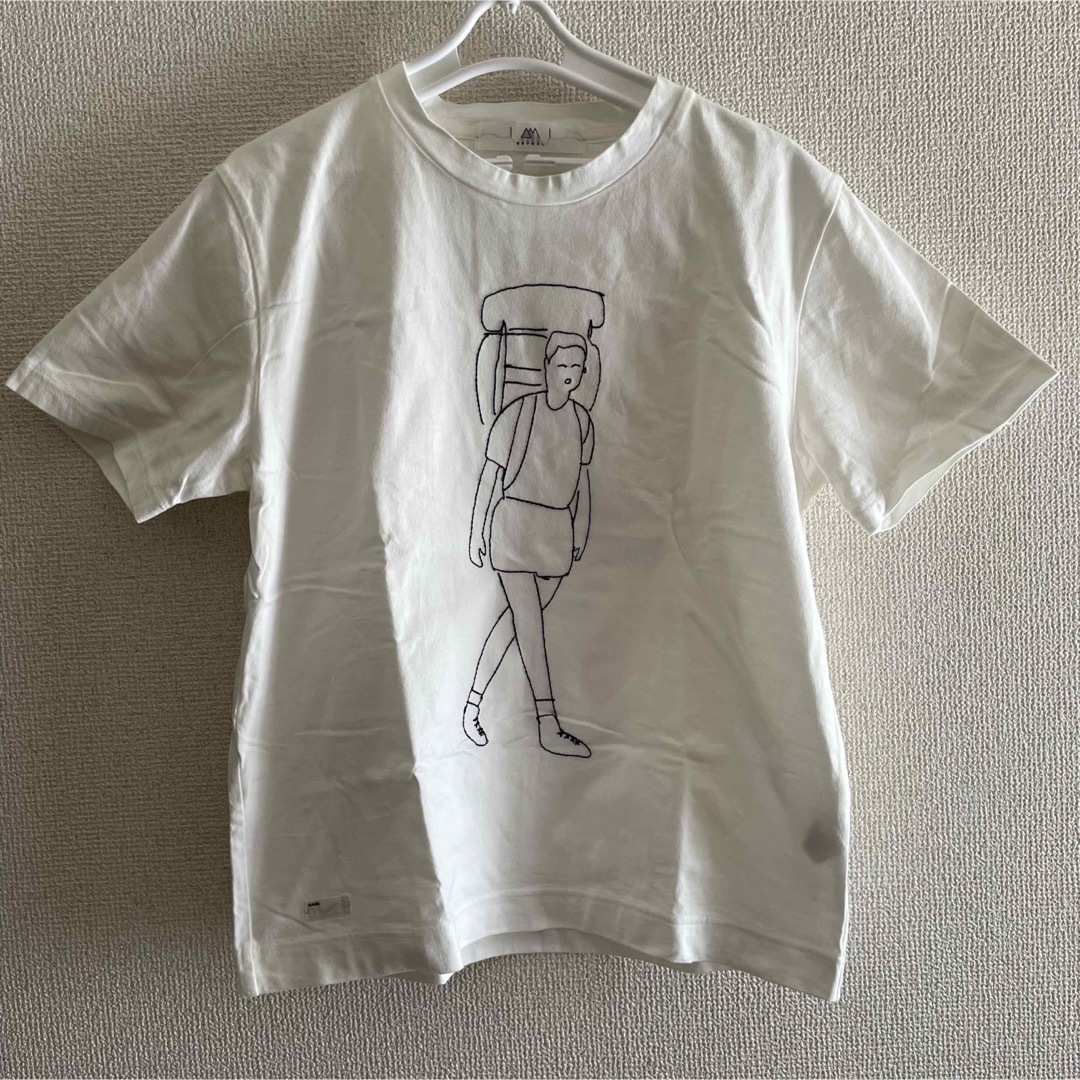 I am I(アイアムアイ)のiami 登山する人Tシャツ レディースのトップス(Tシャツ(半袖/袖なし))の商品写真