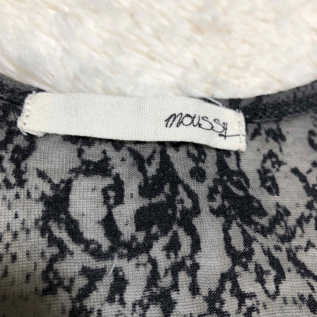 moussy(マウジー)のマウジー　moussy ノースリーブ　透け感 レディースのトップス(カットソー(半袖/袖なし))の商品写真