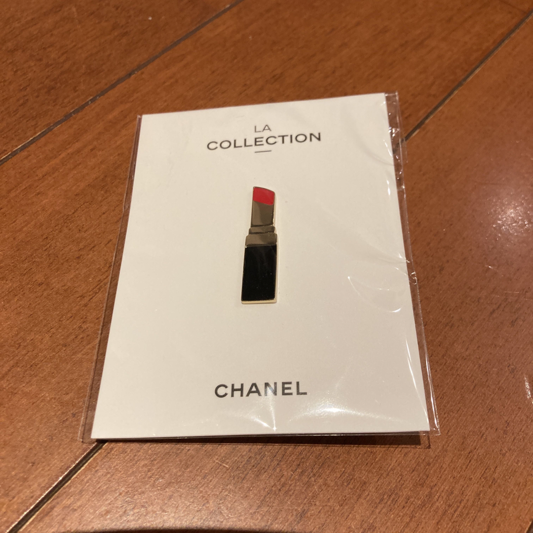 CHANEL(シャネル)のシャネル　ピンバッジ　未使用・未開封 コスメ/美容のコスメ/美容 その他(その他)の商品写真