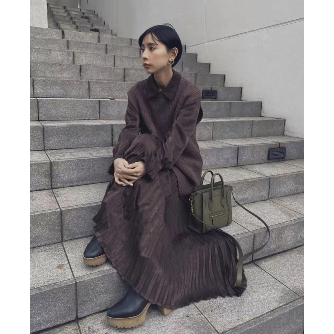 Ameri VINTAGE(アメリヴィンテージ)の最終値下げ！人気！完売【AMERI】VEST WITH PLEATS DRESS レディースのワンピース(ロングワンピース/マキシワンピース)の商品写真