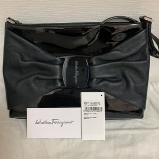 ✴︎ Salvatore Ferragamo エナメルリボンバック✴︎