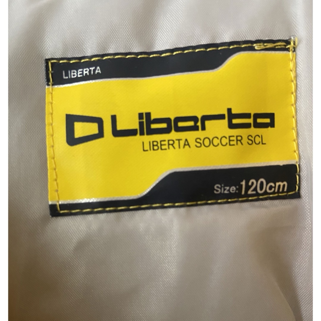 LIBERTA(リベルタ)のリベルタ　ウィンドブレーカー スポーツ/アウトドアのサッカー/フットサル(ウェア)の商品写真