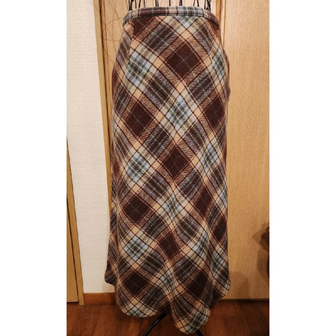 茶 チェック ロングスカート レディースのスカート(ロングスカート)の商品写真
