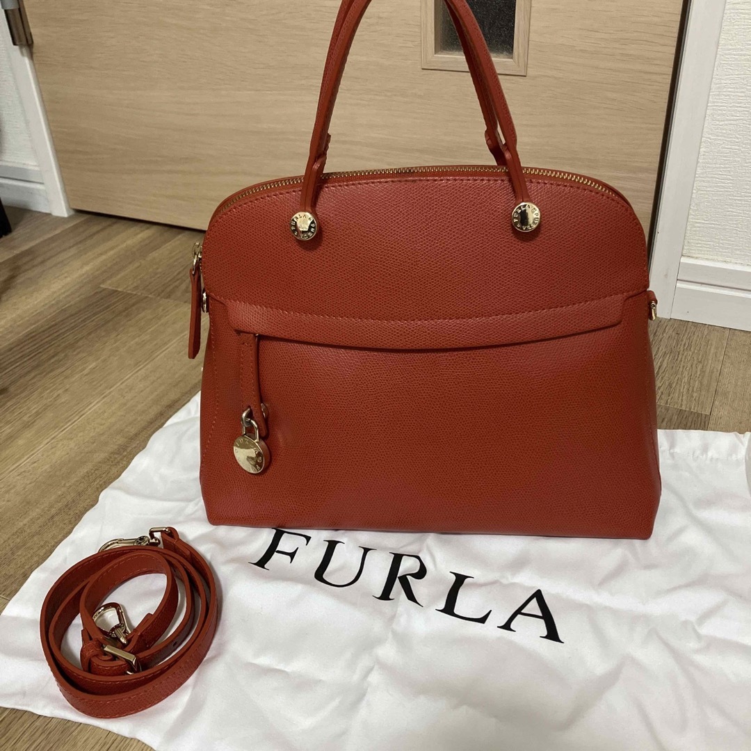 FURLA  フルラ　パイパーM オレンジ　2way