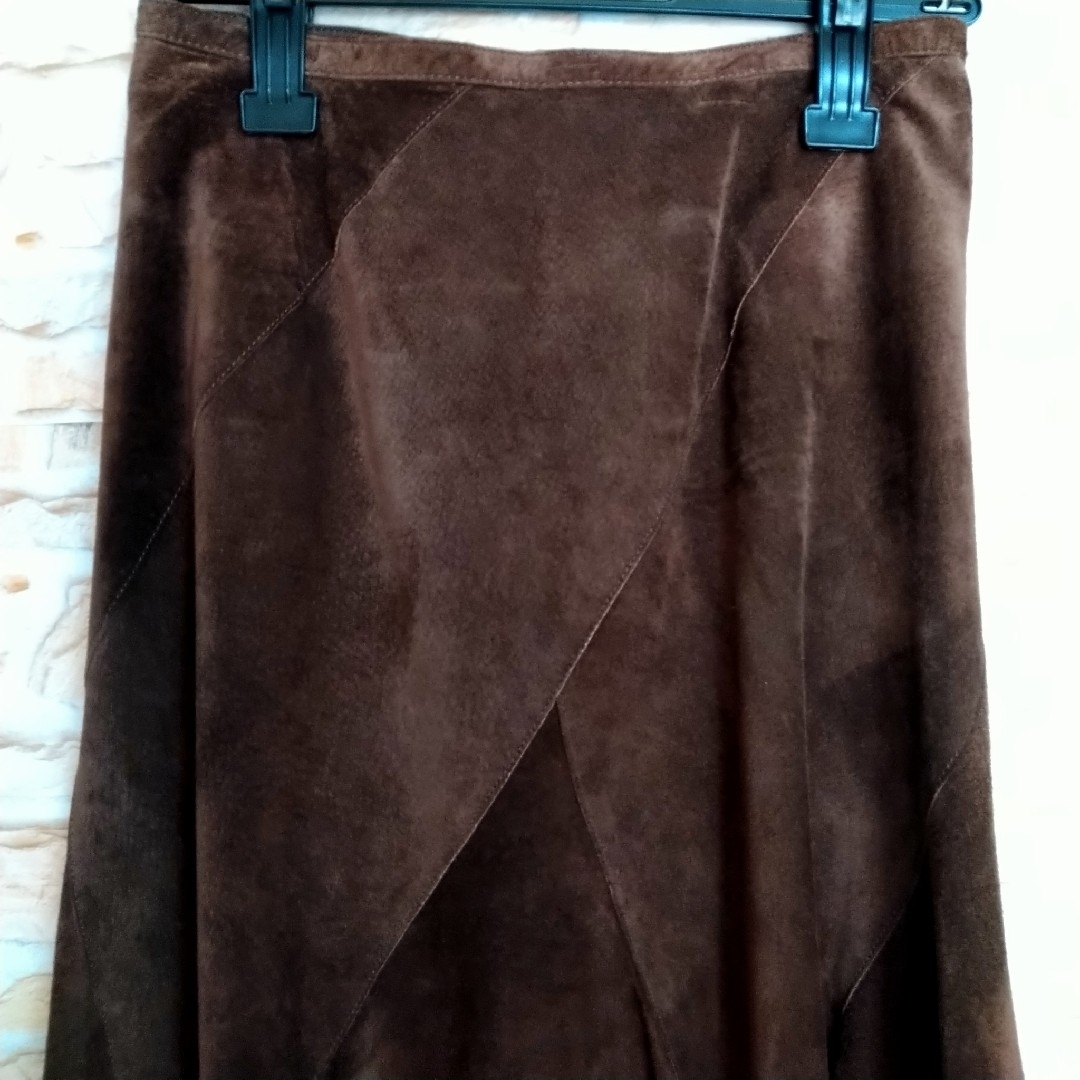 YUKI TORII INTERNATIONAL(ユキトリイインターナショナル)の定価12万円 ユキトリイ YUKI TORII スウェード 豚革 スカート レディースのスカート(ロングスカート)の商品写真