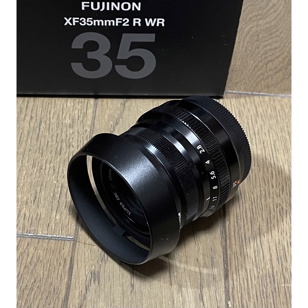 富士フイルム(フジフイルム)のFUJIFILM XF35mm F2.0 定番の標準コンパクトレンズ スマホ/家電/カメラのカメラ(レンズ(単焦点))の商品写真