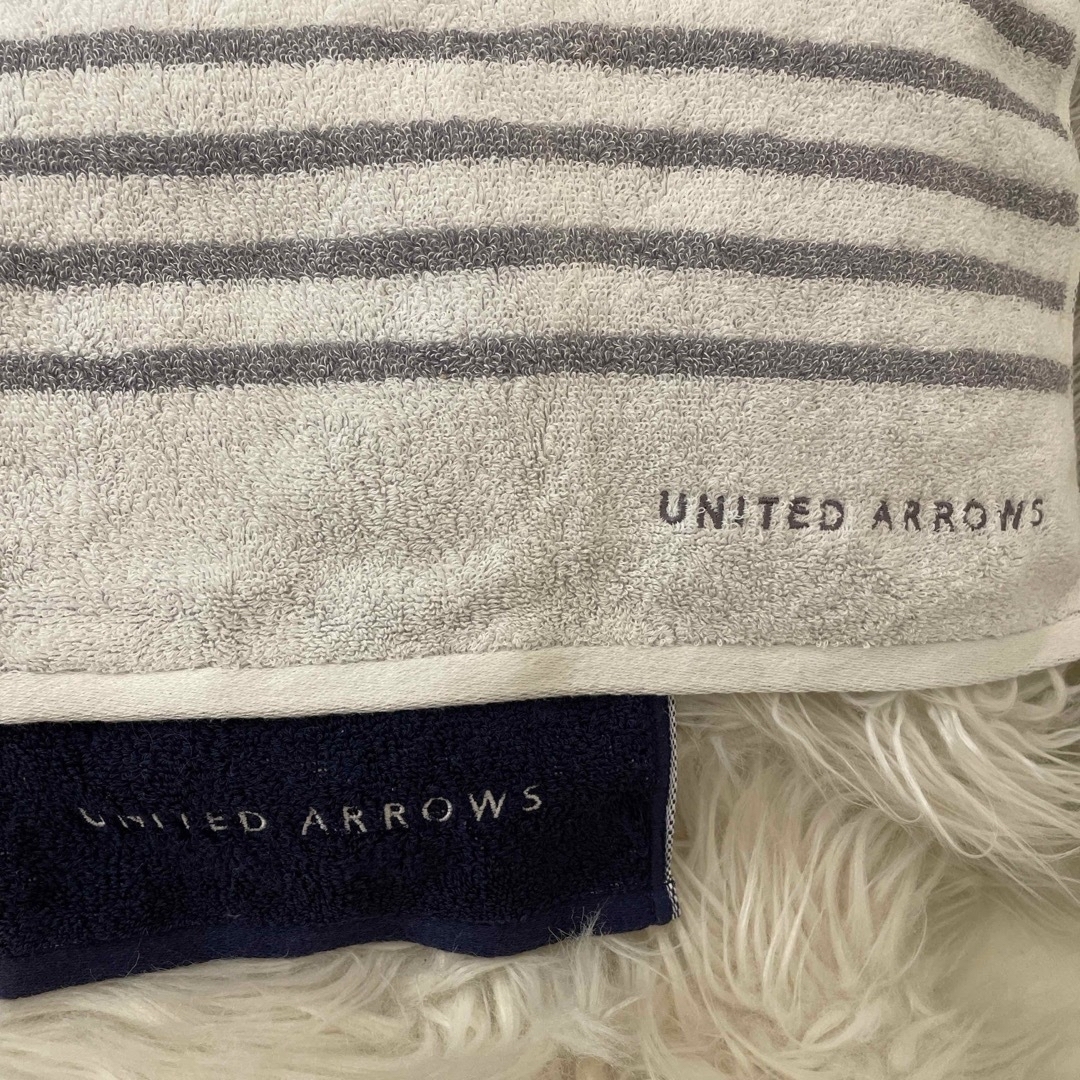 UNITED ARROWS(ユナイテッドアローズ)のユナイテッドアローズのタオルとタイツセット レディースのファッション小物(ハンカチ)の商品写真