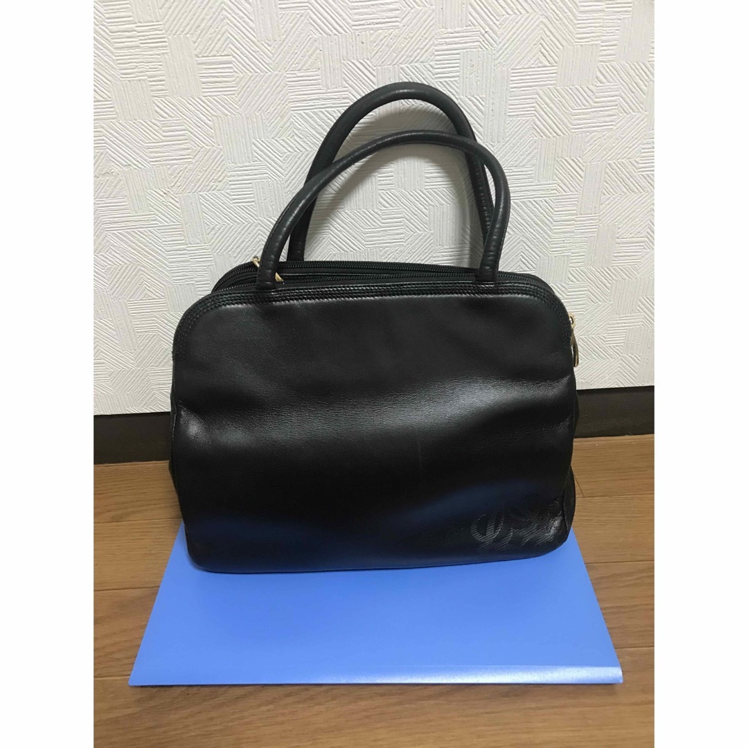 LOEWE(ロエベ)の美品　LOEWE  黒のトートバッグ レディースのバッグ(トートバッグ)の商品写真