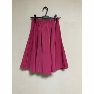 トッコクローゼット(TOCCO closet)のトッコ  クローゼット　スカート　ピンク　ベリーピンク　フレアー(ひざ丈スカート)